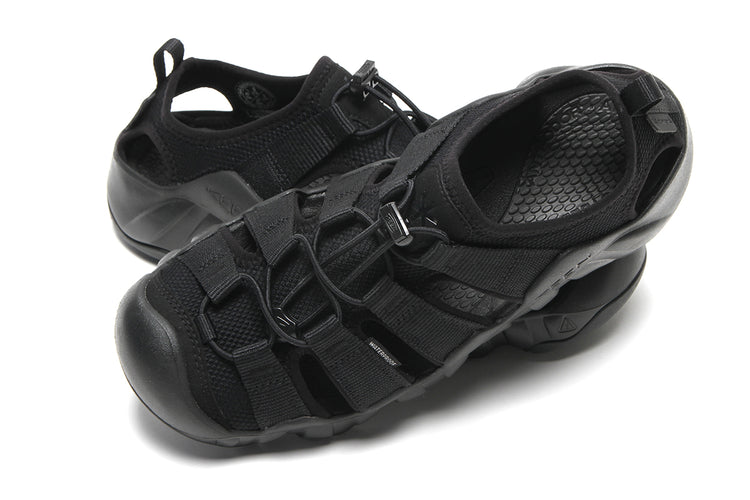 Keen - Hyperport H2
Style # 1031744
Color : Triple Black