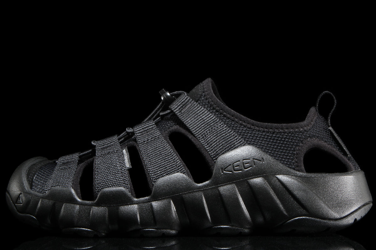 Keen - Hyperport H2
Style # 1031744
Color : Triple Black