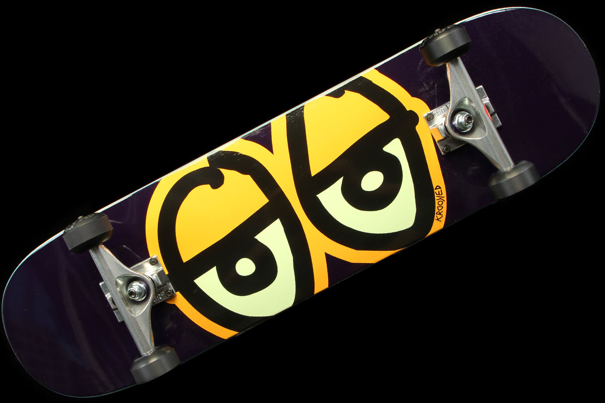 Krooked - Glow Eyes Complete Deck
Width : 8.25"