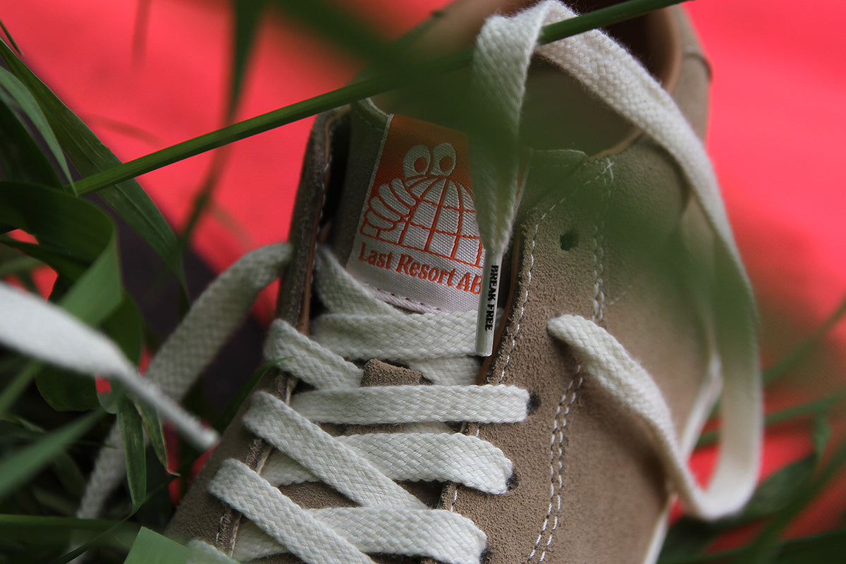 Last Resort AB - VM001 Mid
Color : Sand / White