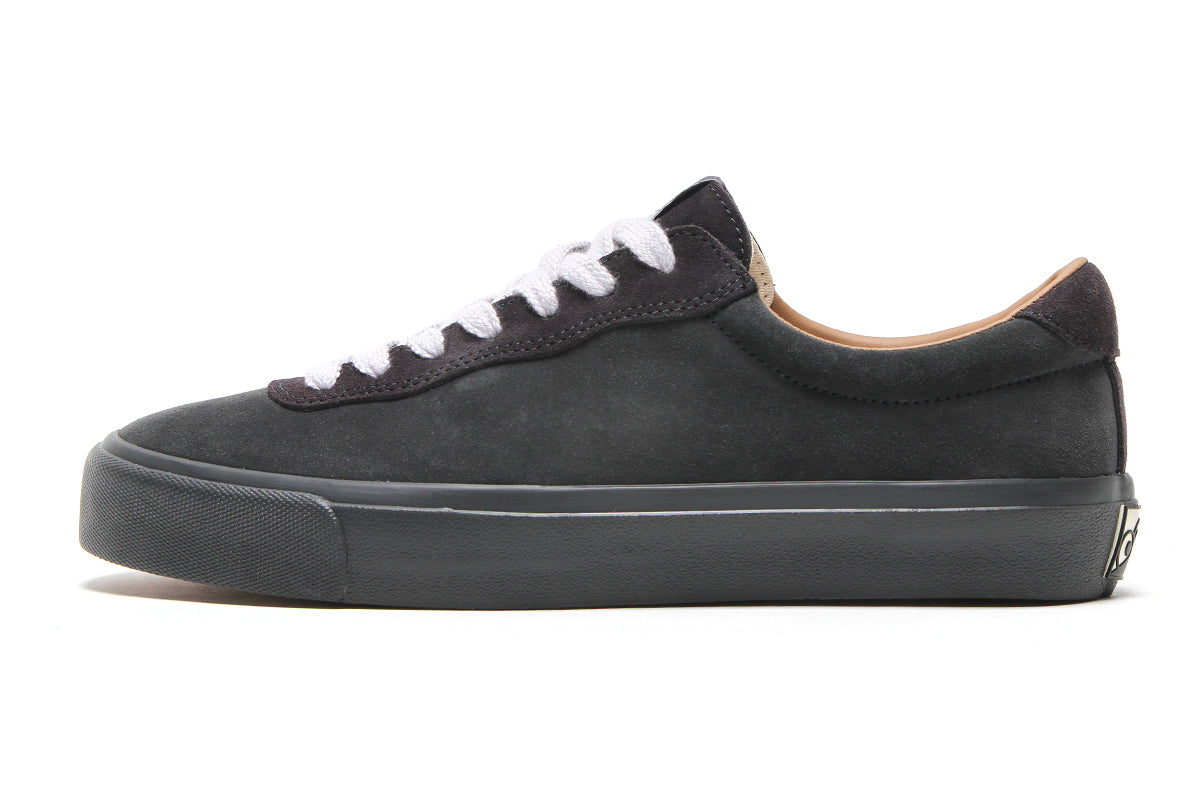 Last Resort AB - VM001 Lo
Color : Grape Magnet / Black