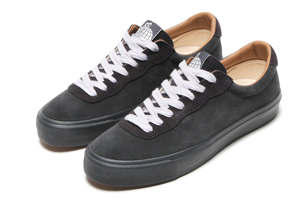 Last Resort AB - VM001 Lo
Color : Grape Magnet / Black