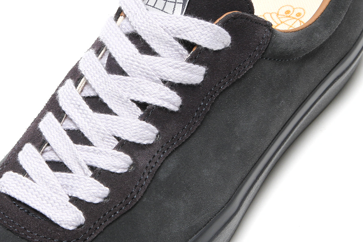 Last Resort AB - VM001 Lo
Color : Grape Magnet / Black