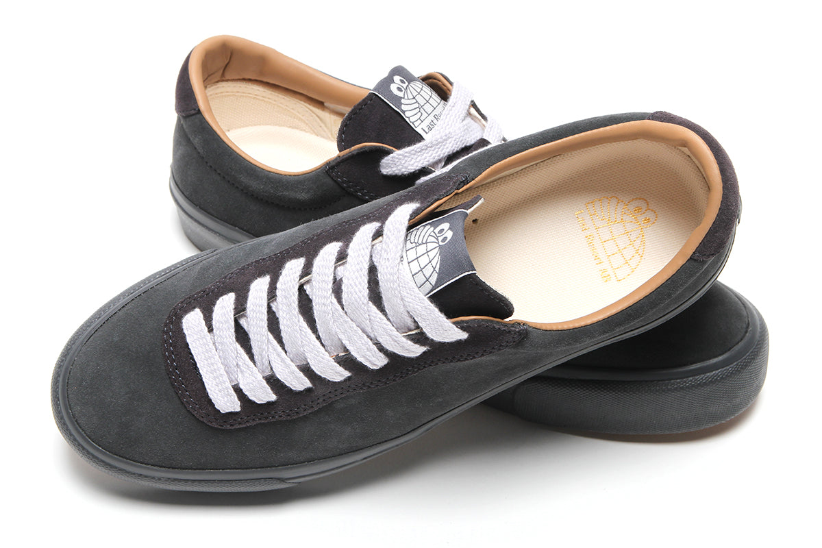 Last Resort AB - VM001 Lo
Color : Grape Magnet / Black