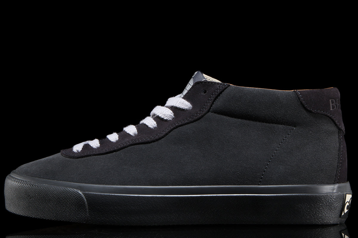 Last Resort AB - VM001 Mid
Color : Grape Magnet / Black