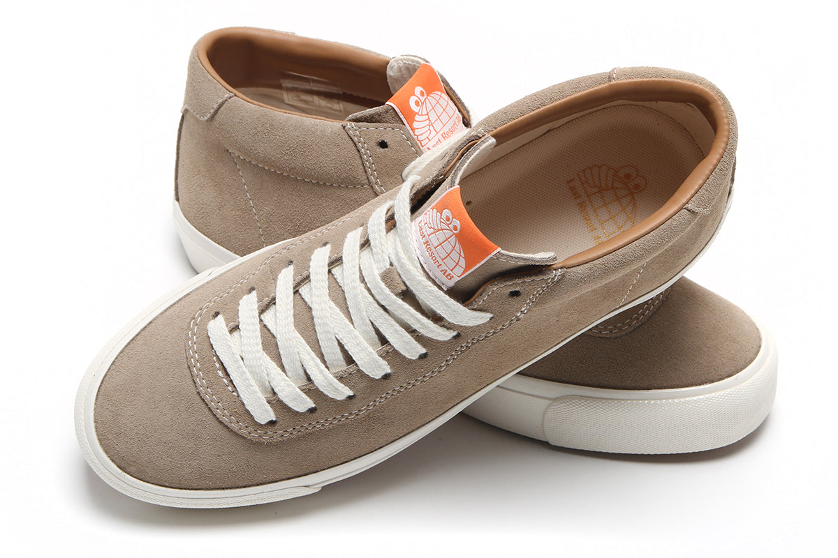 Last Resort AB - VM001 Mid
Color : Sand / White