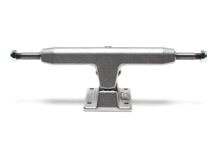 Lurpiv | Polished Trucks
Color : Polished Silver