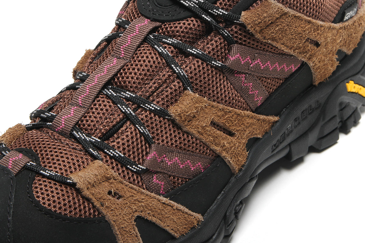 Merrell - Moab 2 Siren x Gramicci
Style # J5007705
Color : Dark Earth
