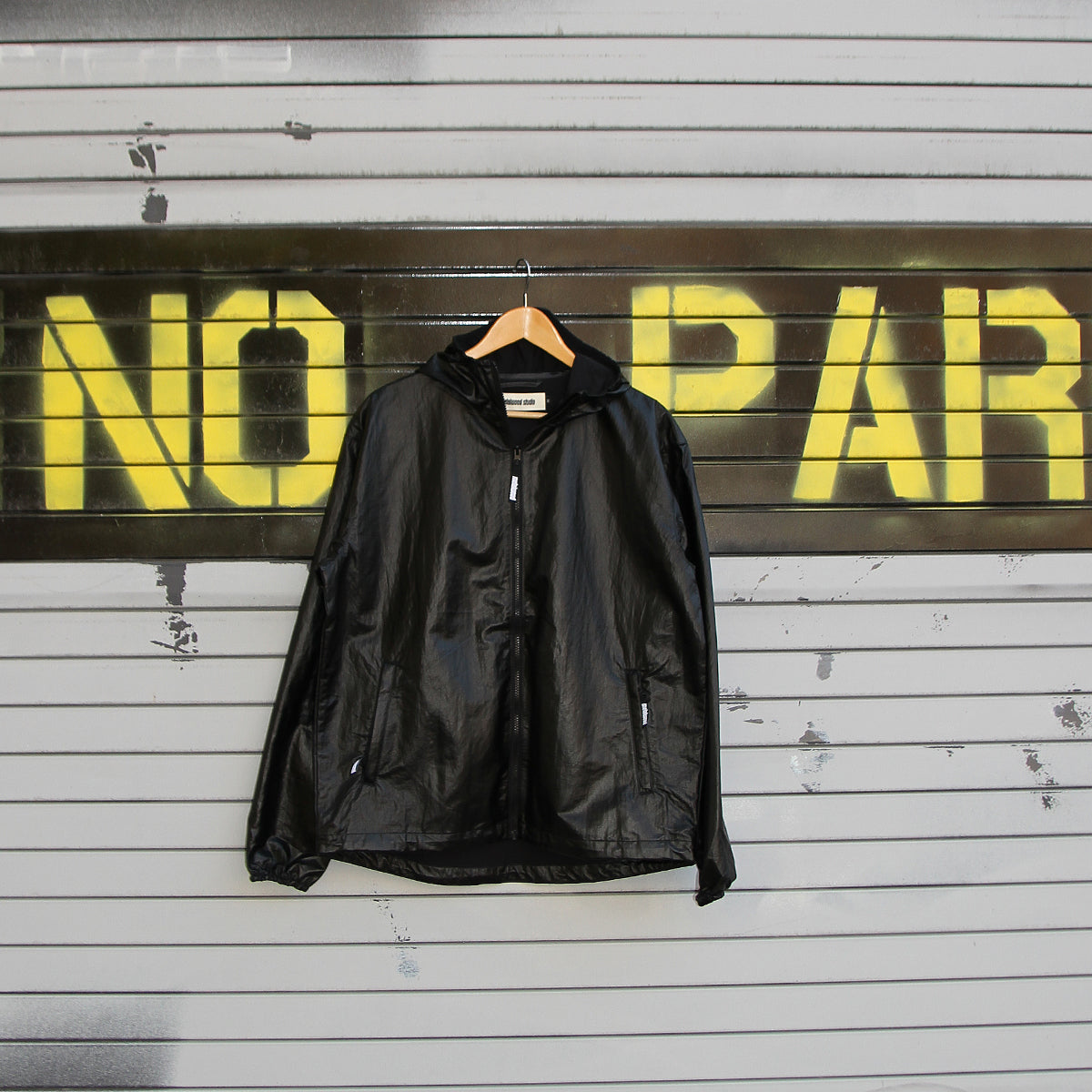 Metalwood - Oasis Parka
Color : Black