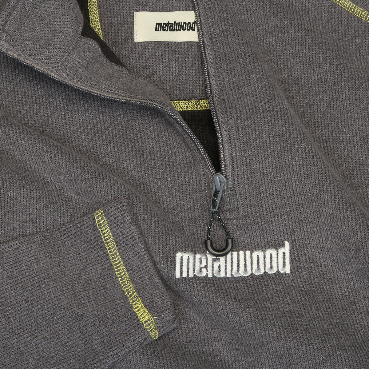 Metalwood - Contrast Stitch Pullover
Color : Charcoal