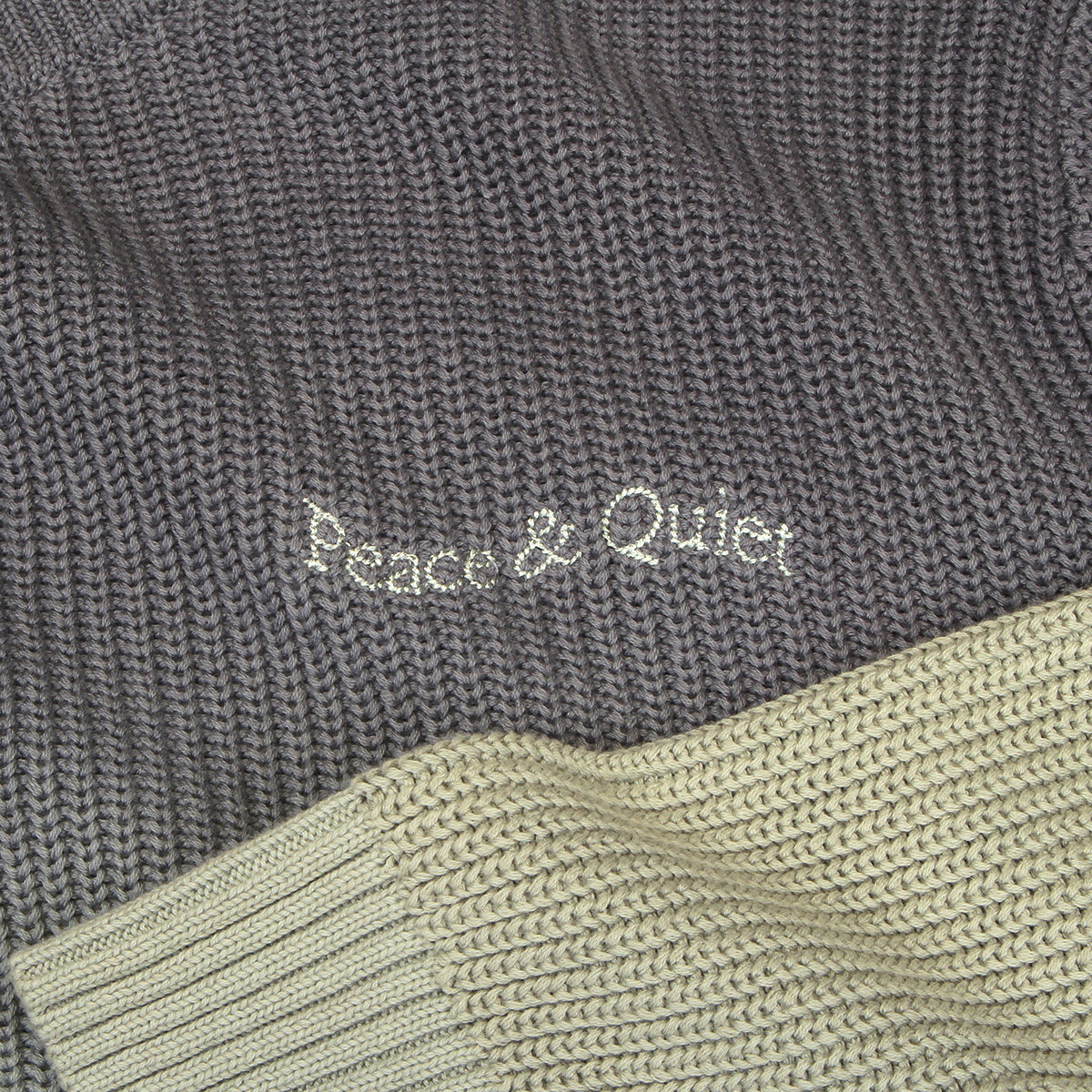 MOPQ - Wordmark Knit Sweater
Color : Slate