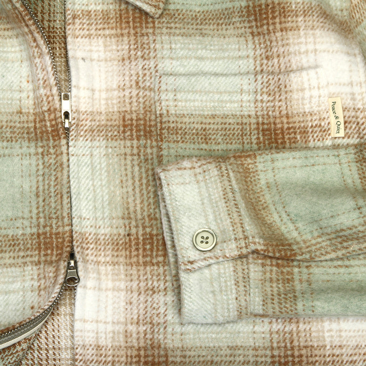 MOPQ - Wordmark Zip Shirt
Color : Sage