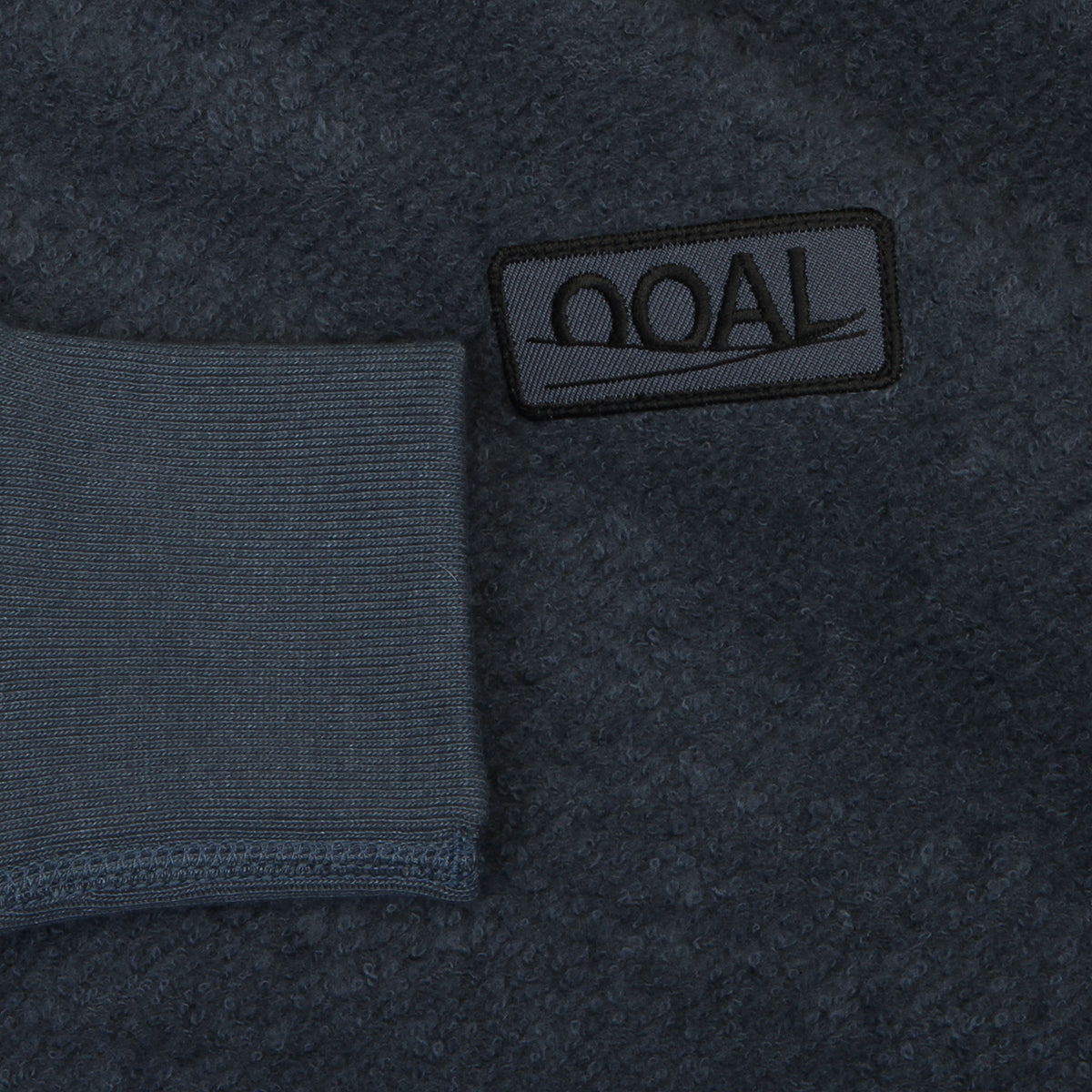 Nanamica - OOAL Crewneck Sweatshirt
Style # S26FH015U
Color : Grayish Navy