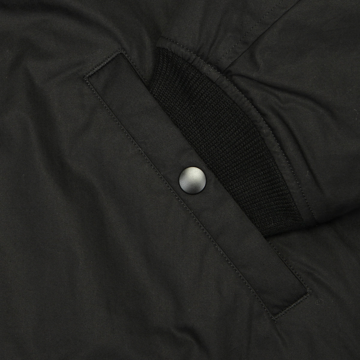 Nanamíca | Insulation Varsity Jacket
Color : Black