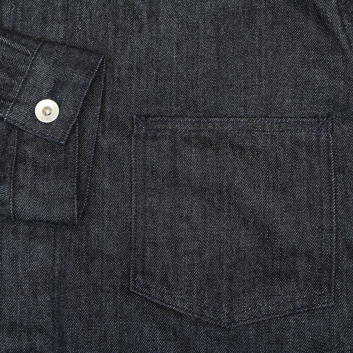 Nanamica - Short Denim Jacket
Style # S25SA081U
Color : Indigo