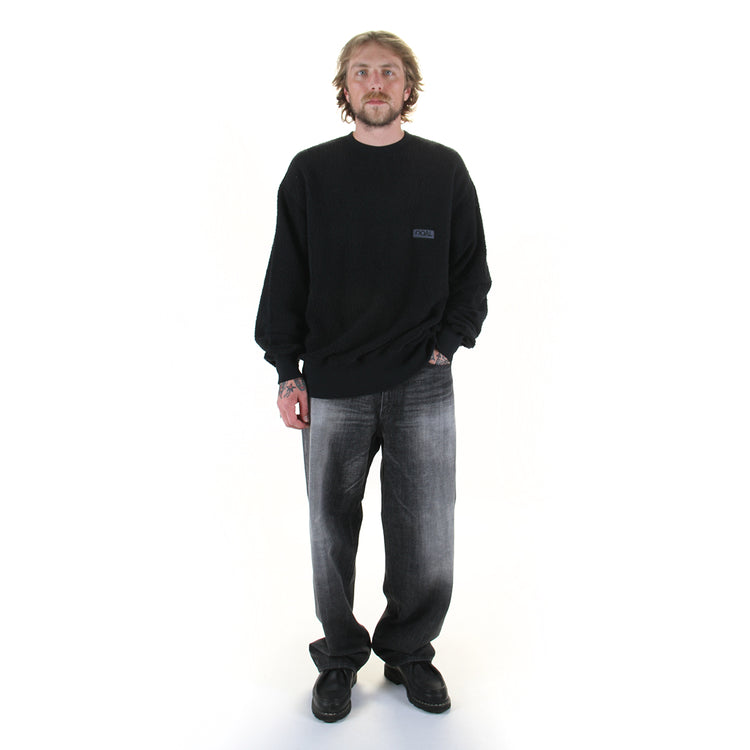 Nanamica - Selvage Denim Pants
Style # S25SC084U
Color : Vintage Black

Nanamica - OOAL Crewneck Sweatshirt
Style # S26FH015U
Color : Black