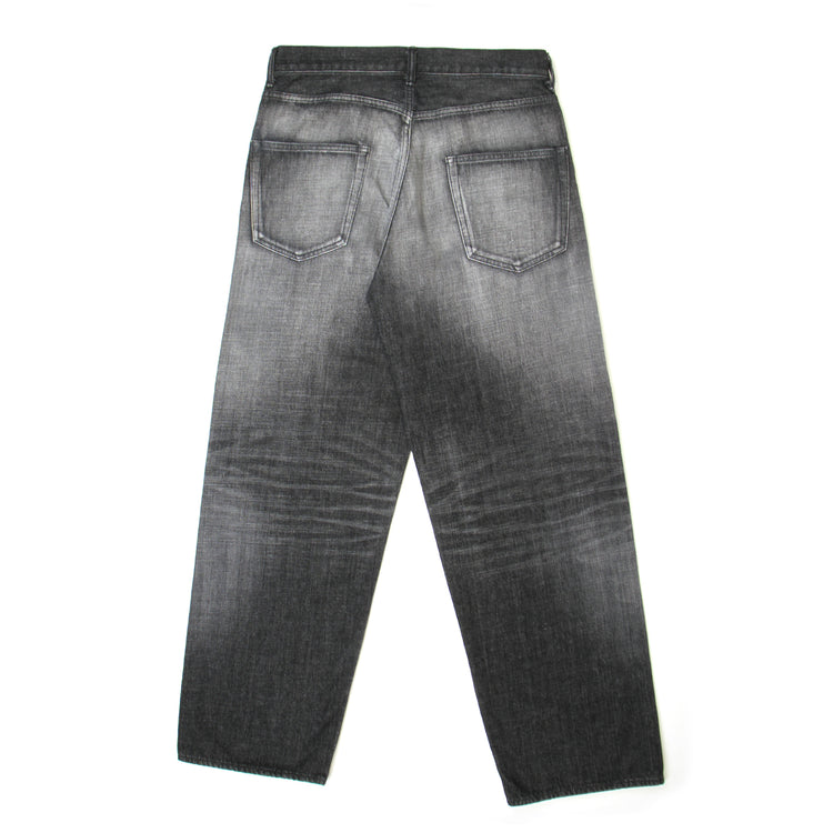 Nanamica - Selvage Denim Pants
Style # S25SC084U
Color : Vintage Black