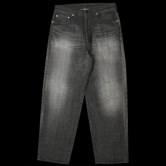 Nanamica - Selvage Denim Pants
Style # S25SC084U
Color : Vintage Black