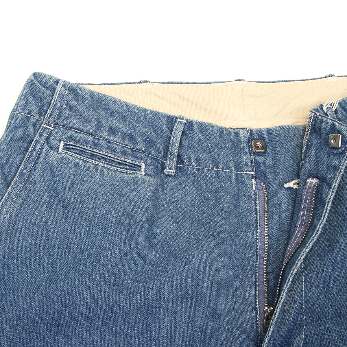 Nanamica - Wide Denim Pants
Style # S25SC086U
Color : Light Indigo