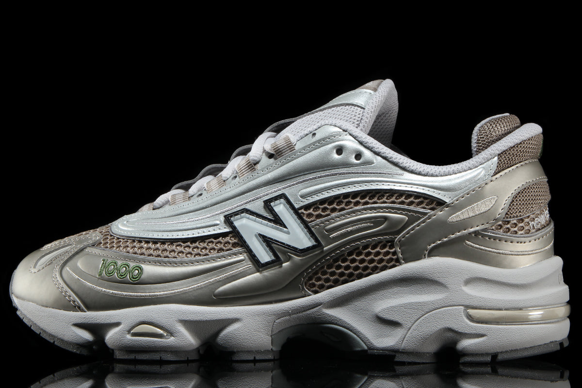 New Balance - 1000
Style # M1000N
Color : Arid Stone / Light Silver Metallic / Dark Alpine Green