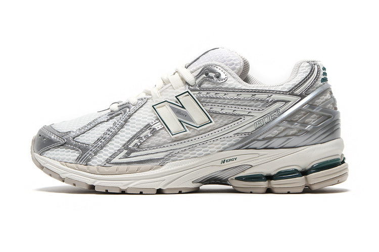 New Balance | 1906R
Style # M1906REE
Color : Metallic Silver / Sea Salt / New Spruce