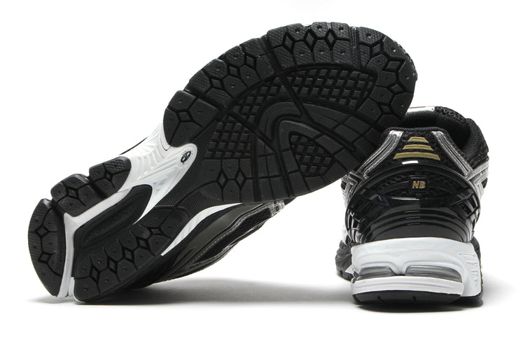 New Balance - 1906R
Style # U1906RCF
Color : Black / Dark Silver Metallic / Gold Metallic