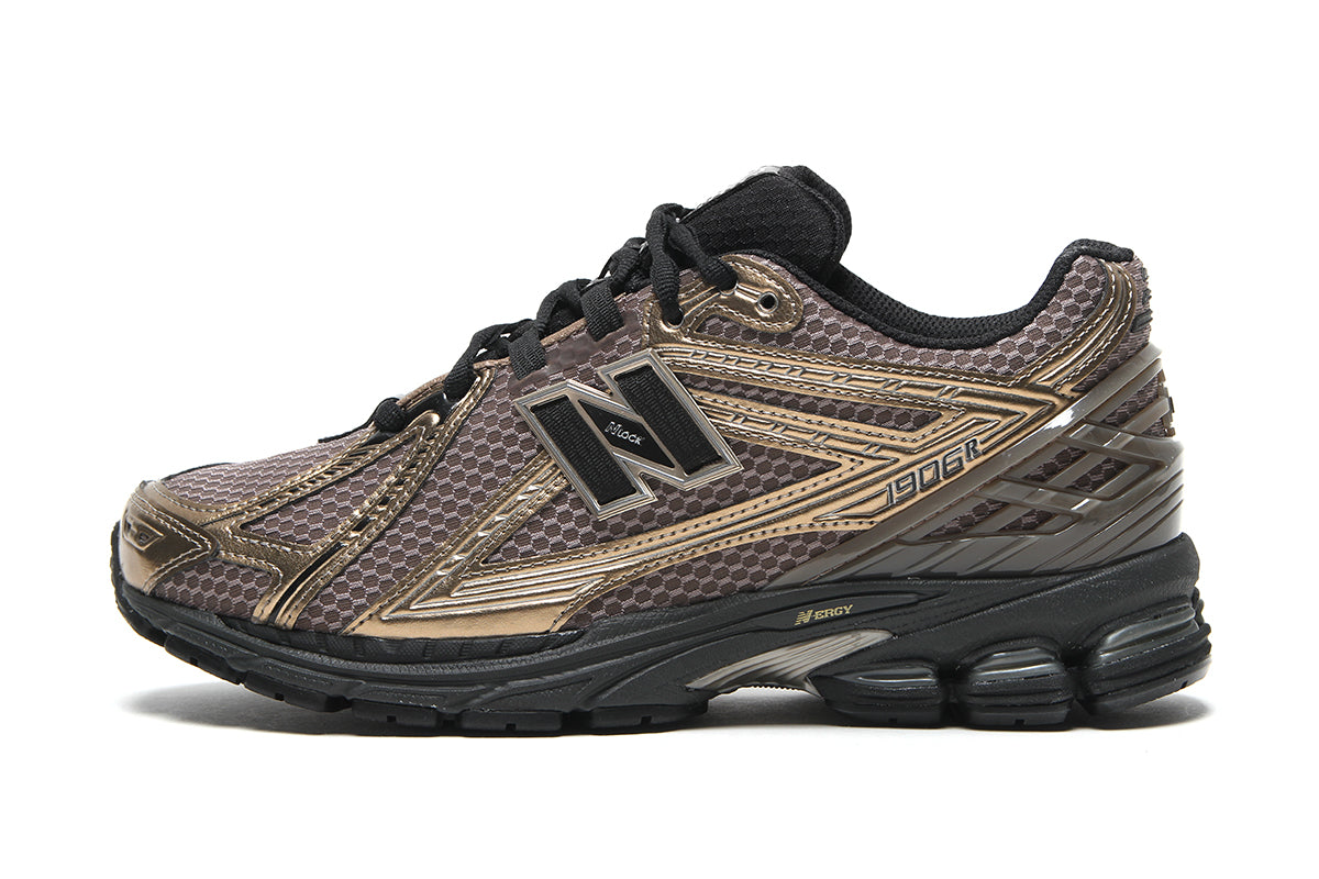 New Balance - 1906R
Style # U1906RCJ
Color : Mushroom / Black