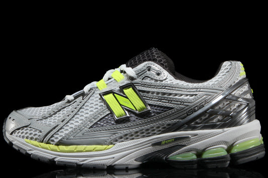 New Balance - 1906R
Style # U190652H
Color : Light Silver Metallic / Alkaline Green