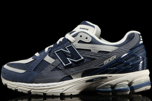 New Balance - 1906 Utility
Style # U19064UM
Color : Navy / Timberwolf