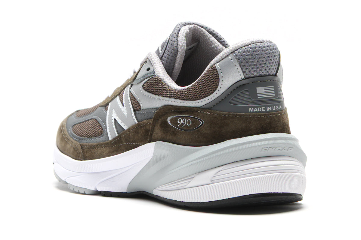 New Balance | 990v6
Style # U990OG6
Color : Olive / Grey