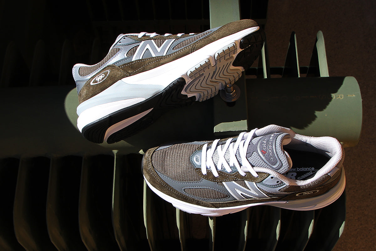 New Balance | 990v6
Style # U990OG6
Color : Olive / Grey