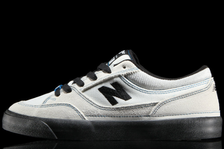New Balance Numeric - 417 Low
Style # UN417LCR
Color : Sea Salt / Black