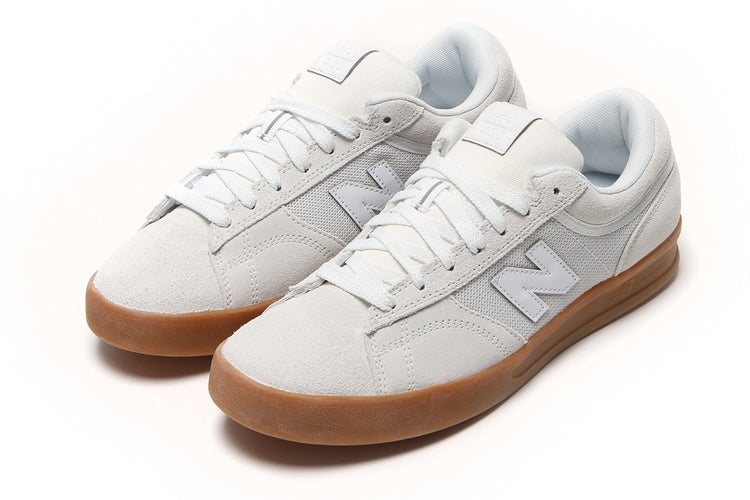 New Balance Numeric - 430
Style # NM430SSG
Color : Sea Salt / Gum