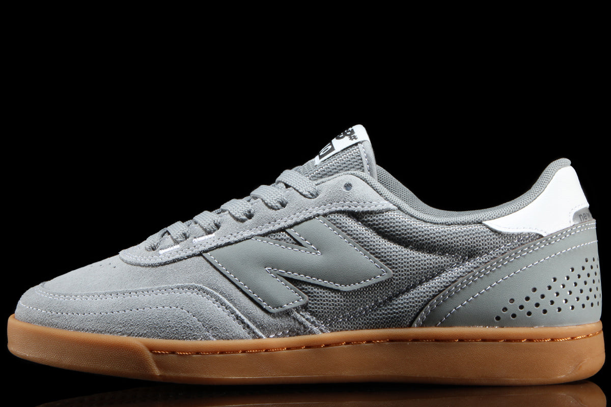 New Balance Numeric - 440v2 Low
Style # UN440GGM
Color : Bayberry / White
