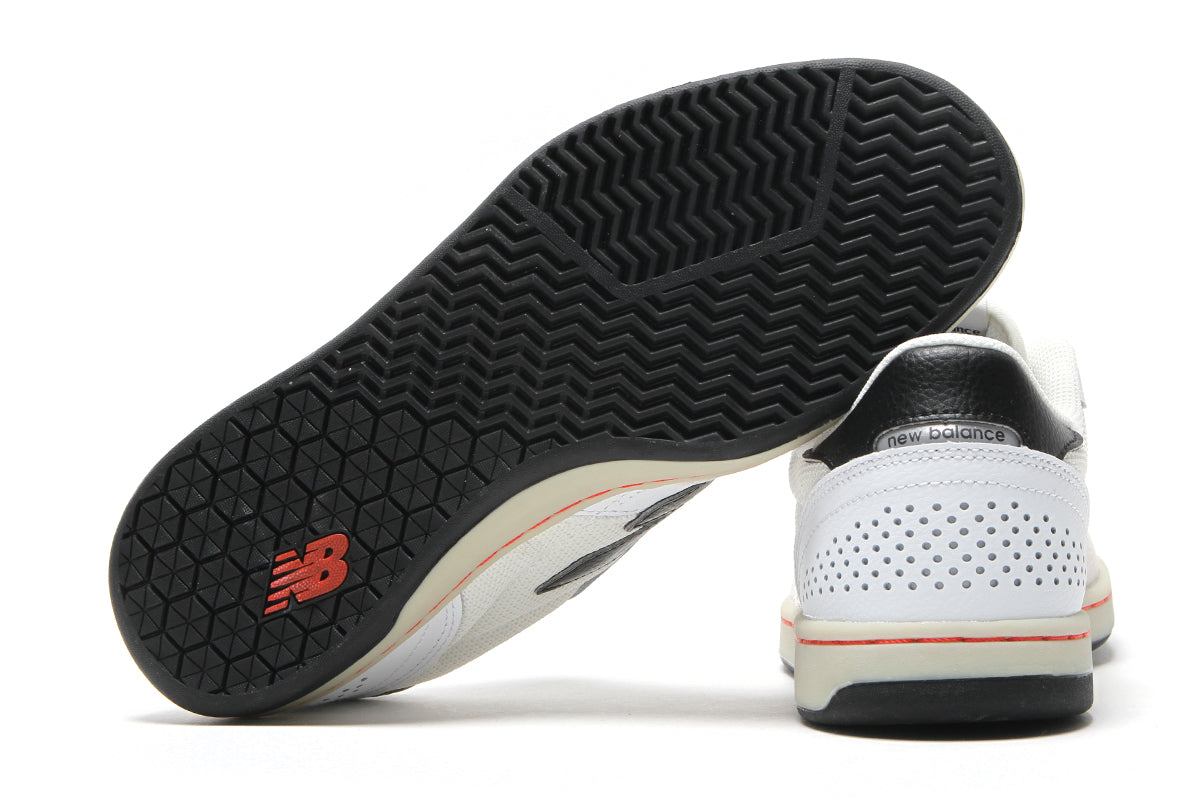 New Balance Numeric - 440 V2
Style # NM440NO2
Color : White / Black