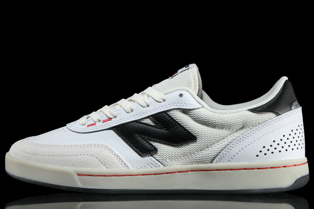 New Balance Numeric - 440 V2
Style # NM440NO2
Color : White / Black