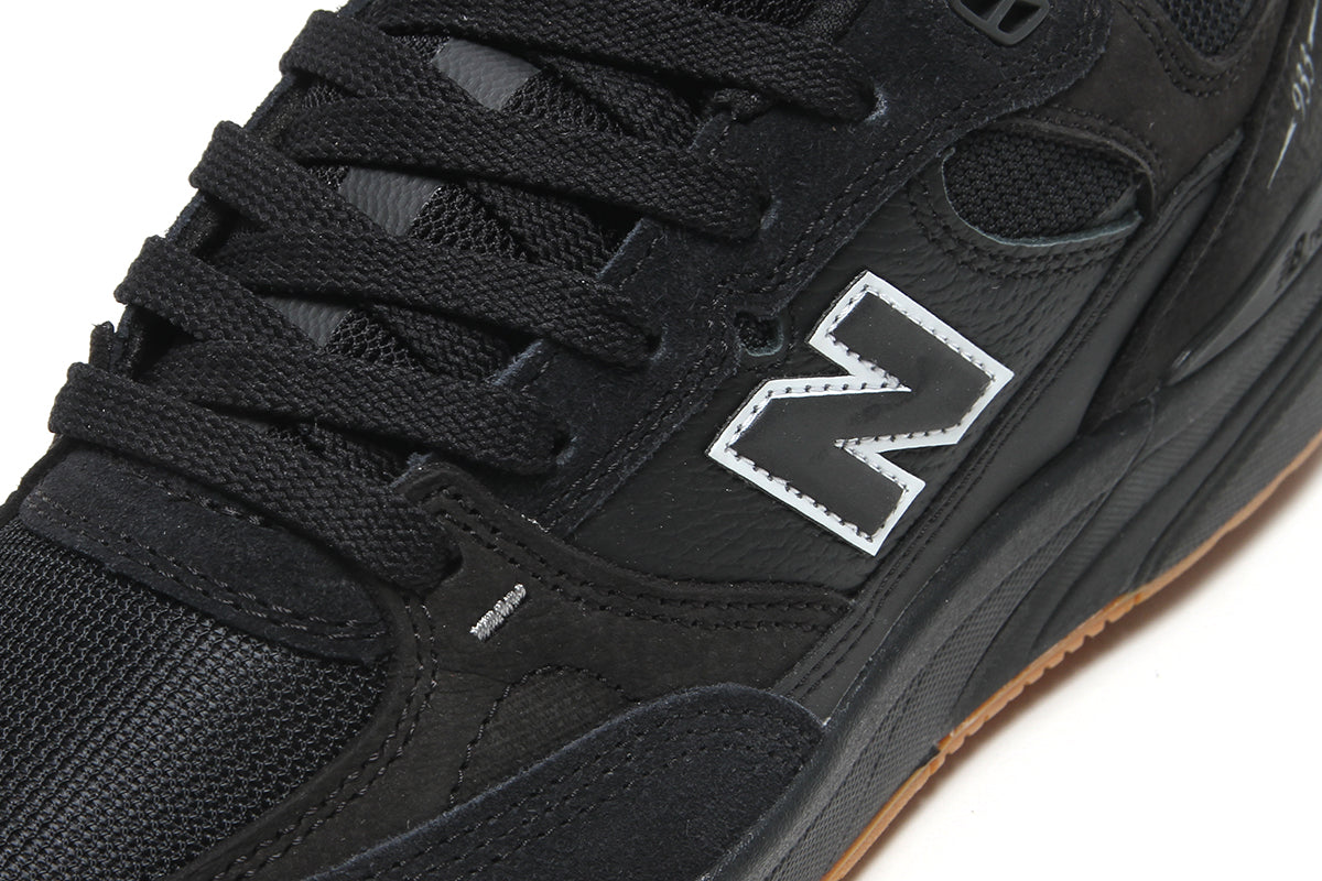 New Balance Numeric - 933
Style # NM933NAP
Color : Black