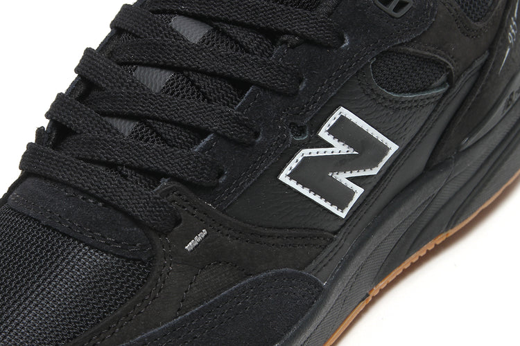 New Balance Numeric - 933
Style # NM933NAP
Color : Black