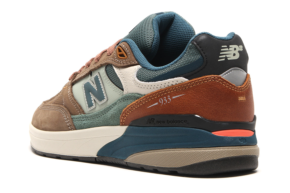 New Balance Numeric - 933
Style # NM933ORI
Color : Mushroom / New Spruce