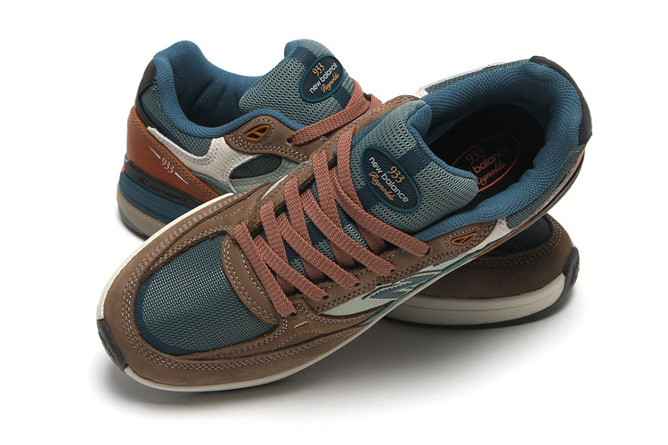 New Balance Numeric - 933
Style # NM933ORI
Color : Mushroom / New Spruce