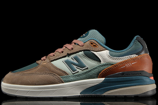 New Balance Numeric - 933
Style # NM933ORI
Color : Mushroom / New Spruce