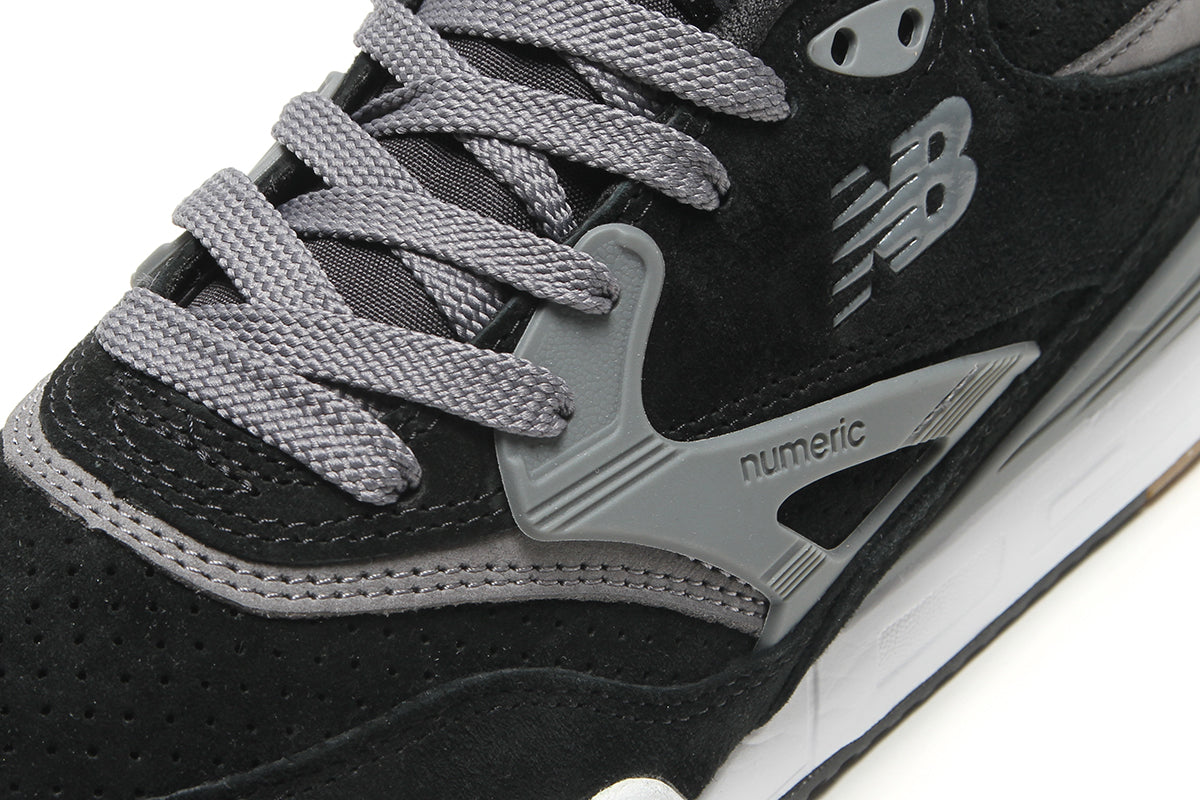 New Balance Numeric - 770
Style # NM770YZZ
Color : Black / Grey