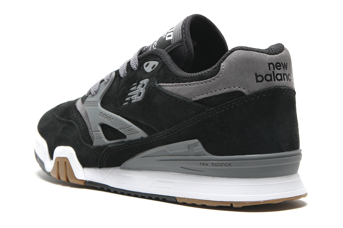 New Balance Numeric - 770
Style # NM770YZZ
Color : Black / Grey