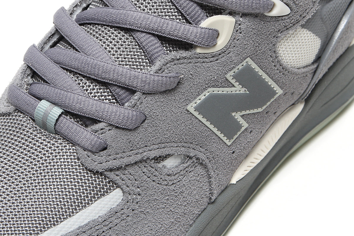 New Balance Numeric - 1010
Style # UN101PS
Color : Slate Grey / Sea Salt