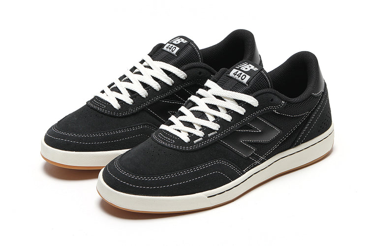 New Balance Numeric - 440 Low V2
Style # UN440BCO
Color : Black / White