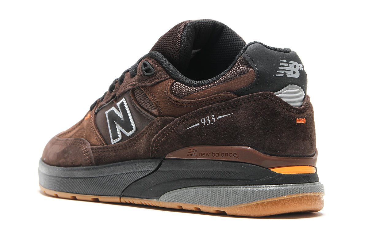 New Balance Numeric - Reynolds 933
Style # NM933BAR
Color : Brown / Black