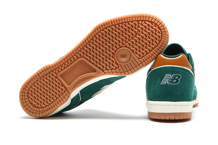 New Balance Numeric | 600
Style # NM600ALB
Color : Marsh Green / Tan