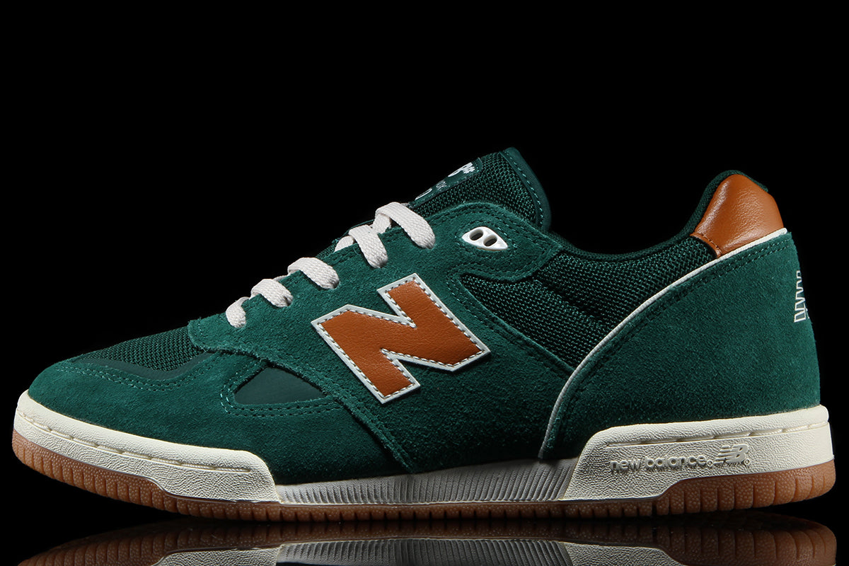 New Balance Numeric | 600
Style # NM600ALB
Color : Marsh Green / Tan