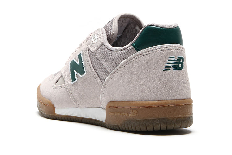 New Balance Numeric | 600
Style # NM600TRC
Color : Timber Wolf / Forest Green