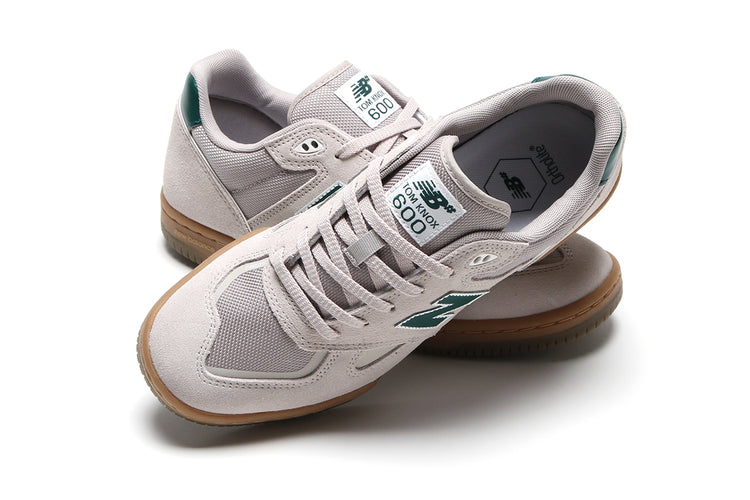 New Balance Numeric | 600
Style # NM600TRC
Color : Timber Wolf / Forest Green